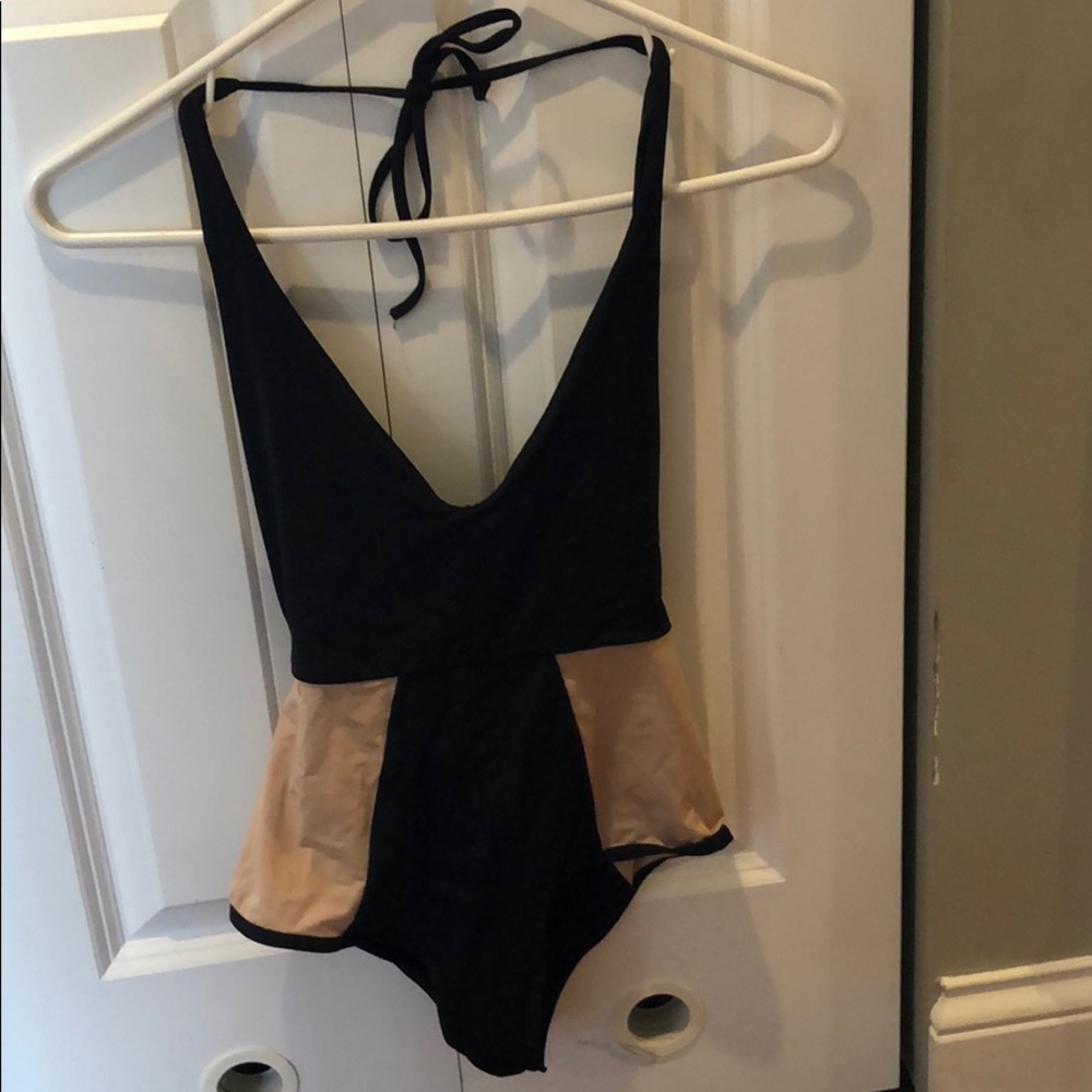 L*Space One piece swimsuit - Picture 3 of 5